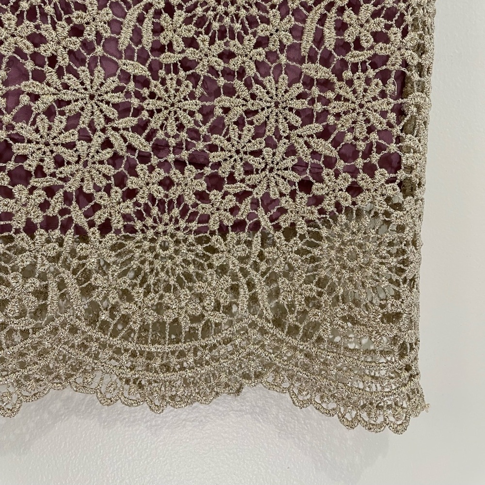 MIGNON DOO Anthropologie Lace Overlay Sheath Dress | Light Purple & Gold, Size 6 - Picture 12 of 13